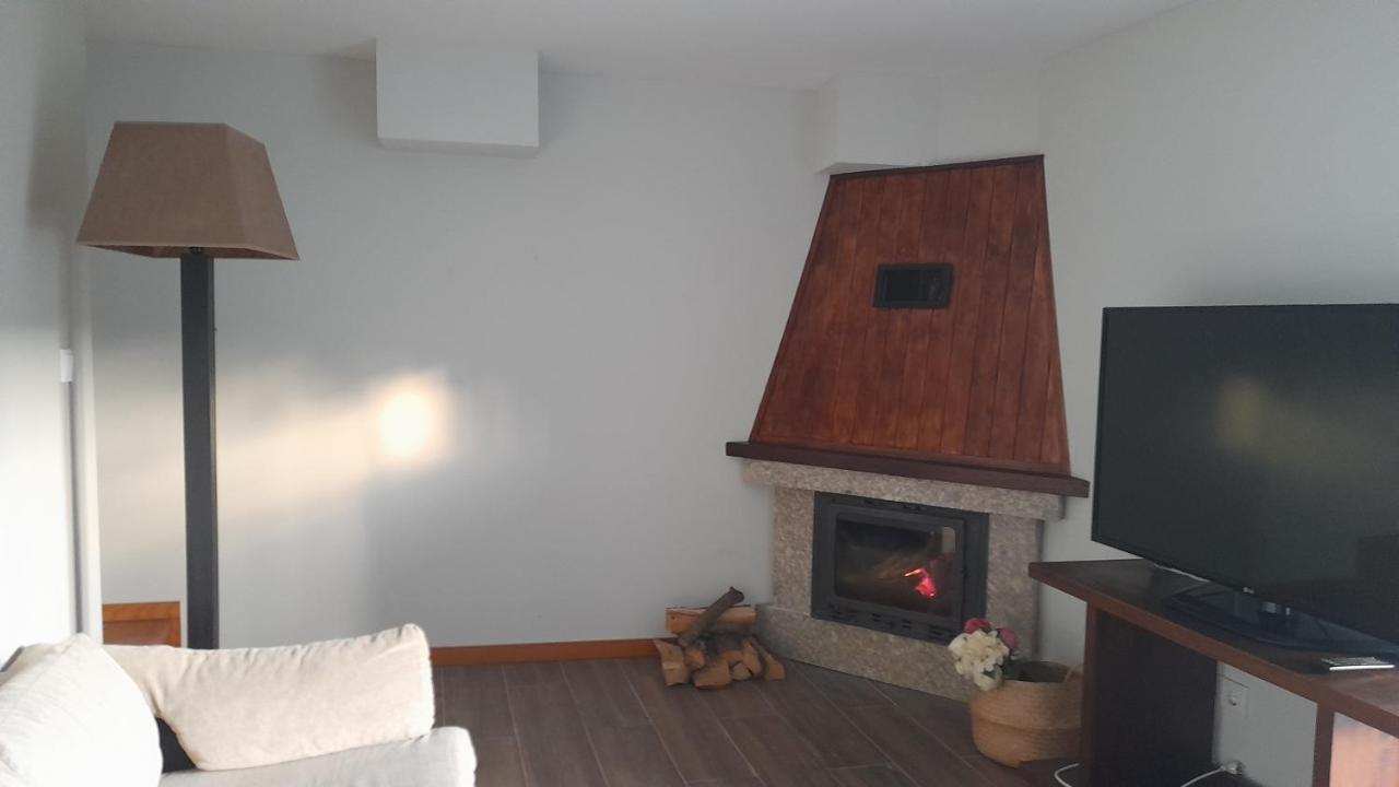 Casa Velha De Ponta Soto Villa Cela  Eksteriør billede