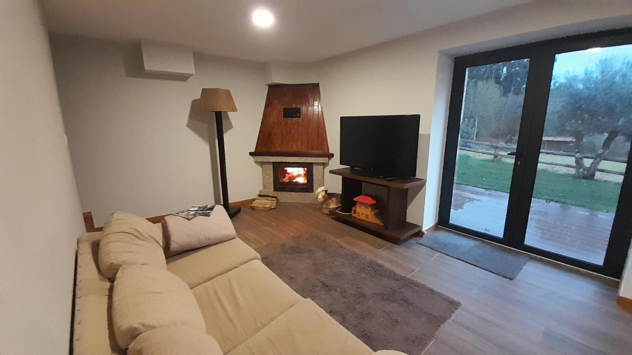 Casa Velha De Ponta Soto Villa Cela  Eksteriør billede